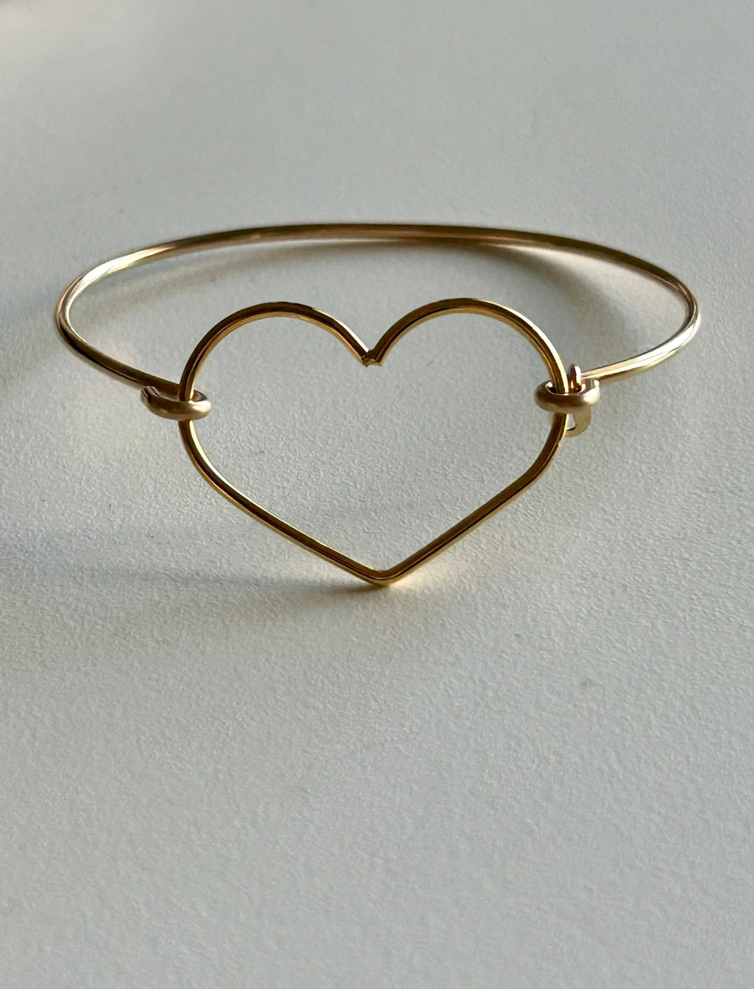 Bracciale rigido con cuore