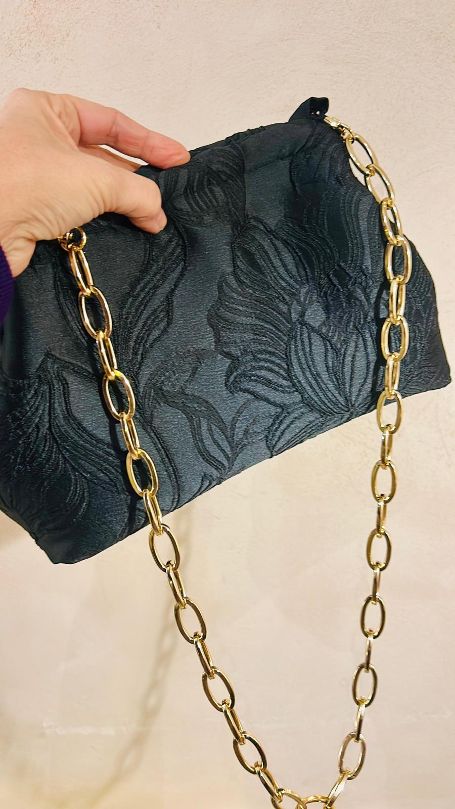 CLUTCH DAMASCATA NERA MEDIA
